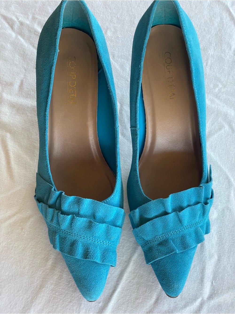 Coup D’Etat Turquoise Suede Ruffle Pointed Toe Heels Pumps Size 9M 💎